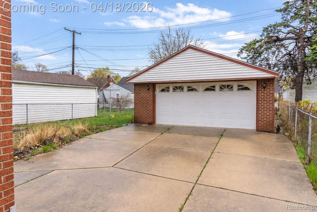 3539 Huron Street, Dearborn, MI 48124