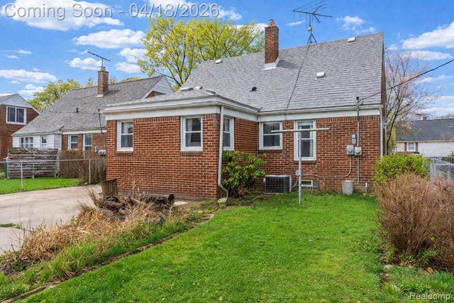 3539 Huron Street, Dearborn, MI 48124