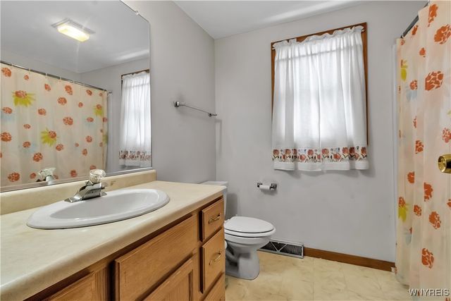 537 Burroughs Drive, Amherst, NY 14226