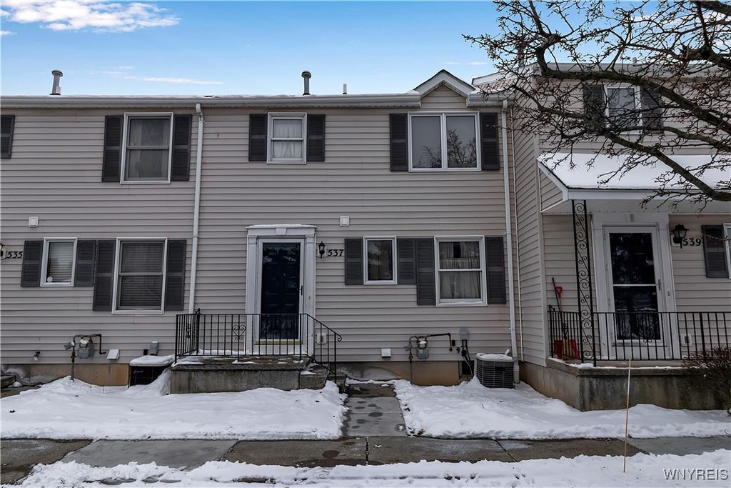 537 Burroughs Drive, Amherst, NY 14226