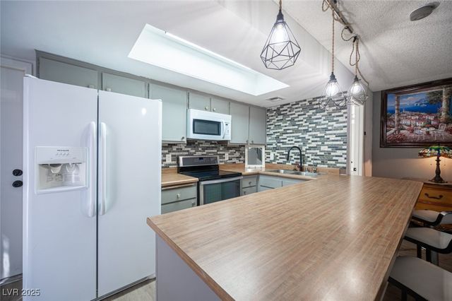 1843 Mimosa Court, Henderson, NV 89014