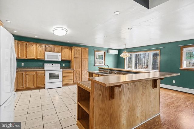 432 ASH RD, Coatesville, PA 19320