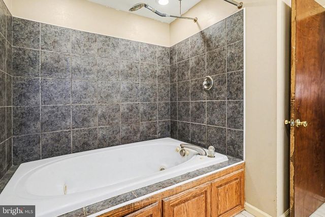 432 ASH RD, Coatesville, PA 19320