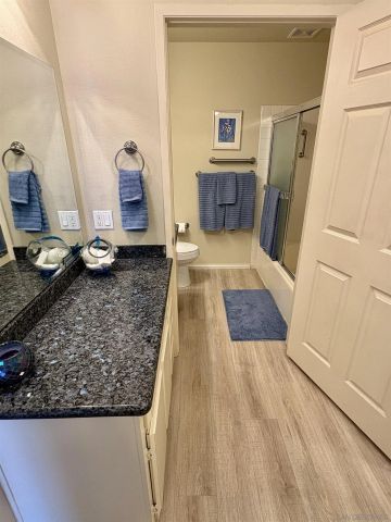 12575 Oaks North Dr 219, San Diego, CA 92128