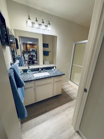 12575 Oaks North Dr 219, San Diego, CA 92128
