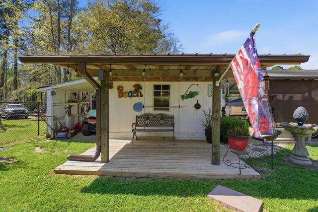 402 Edwards St., Petal, MS 39465