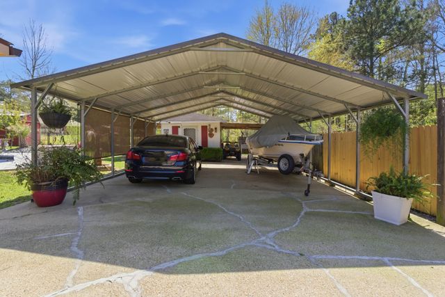 402 Edwards St., Petal, MS 39465