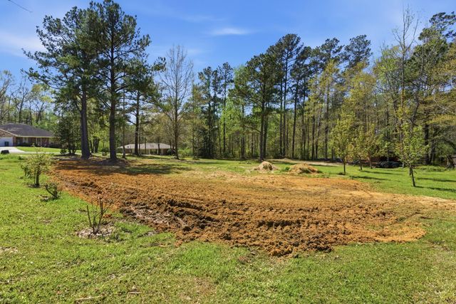 402 Edwards St., Petal, MS 39465