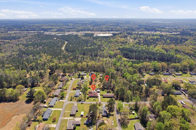 402 Edwards St., Petal, MS 39465