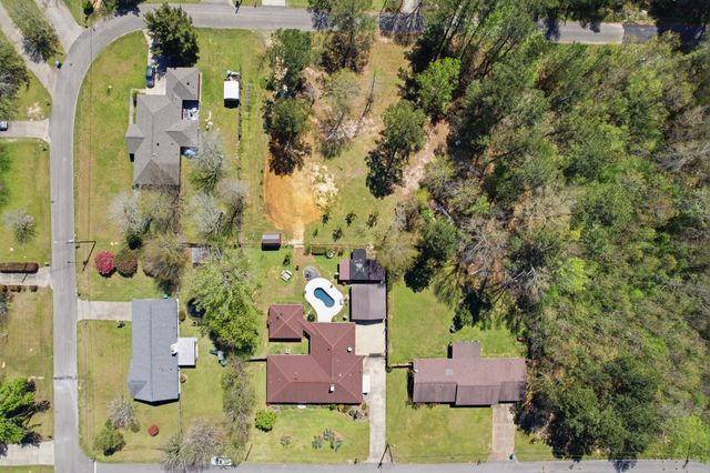 402 Edwards St., Petal, MS 39465