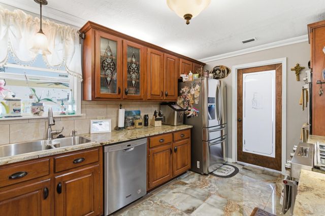 402 Edwards St., Petal, MS 39465