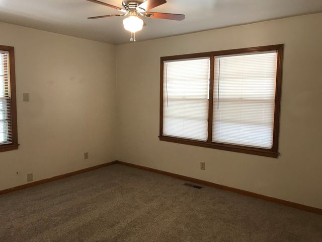 5000 Collinwood Dr, Clarksville, TN 37042