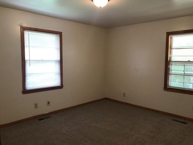 5000 Collinwood Dr, Clarksville, TN 37042