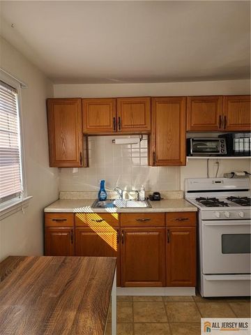23 Coolidge Avenue, Edison, NJ 08837