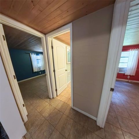 2501 GATOR LANE, Groveland, FL 34736