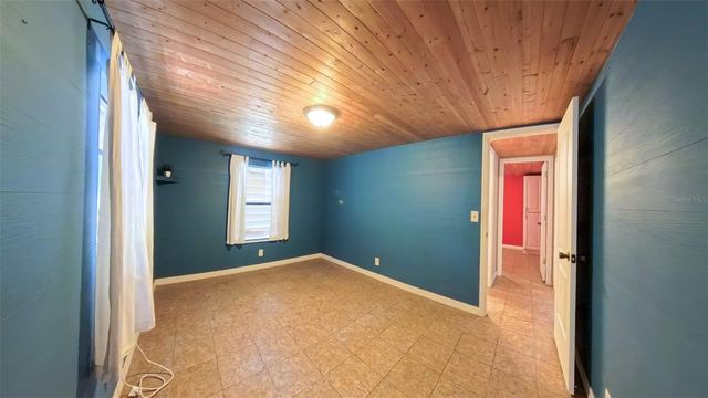 2501 GATOR LANE, Groveland, FL 34736