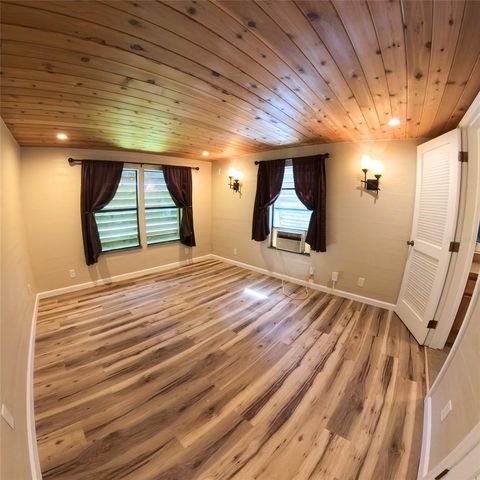 2501 GATOR LANE, Groveland, FL 34736