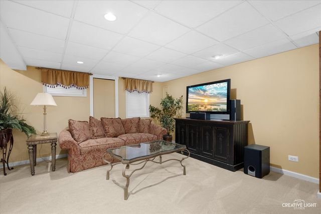 1384 Fagan Road, Batavia, IL 60510