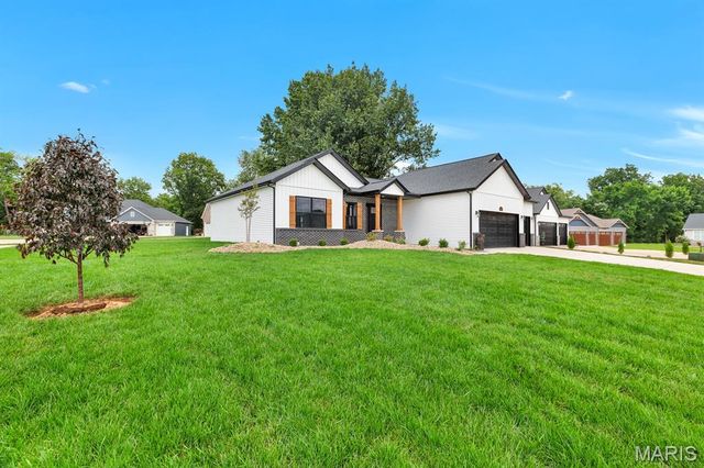 1501 Guilford Place, Troy, IL 62294