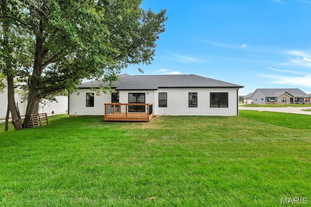 1501 Guilford Place, Troy, IL 62294