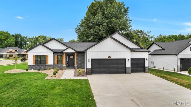 1501 Guilford Place, Troy, IL 62294
