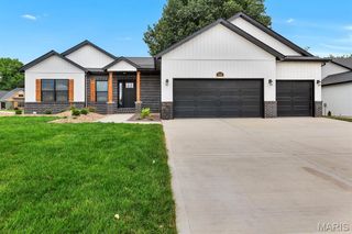 1501 Guilford Place, Troy, IL 62294
