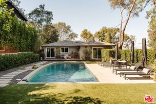 3126 Oakcrest Drive, Los Angeles, CA 90068
