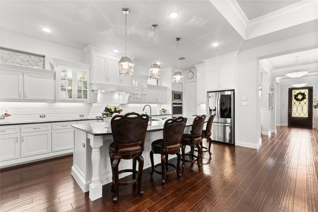 1810 Birds Fort Trail, Arlington, TX 76005