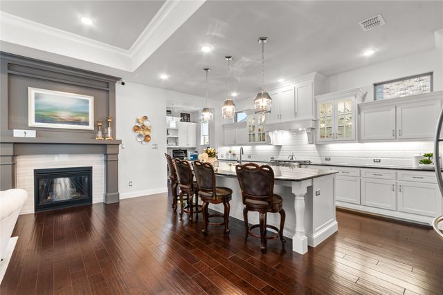 1810 Birds Fort Trail, Arlington, TX 76005