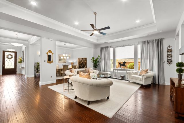 1810 Birds Fort Trail, Arlington, TX 76005