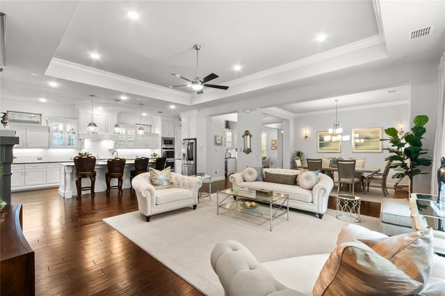 1810 Birds Fort Trail, Arlington, TX 76005