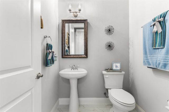 1810 Birds Fort Trail, Arlington, TX 76005