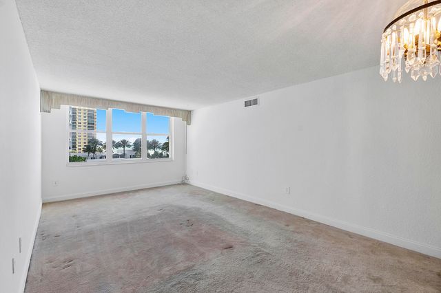 2751 S Ocean Drive 602s, Hollywood, FL 33019