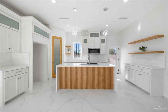 8006 N 48th Lane, Mcallen, TX 78504