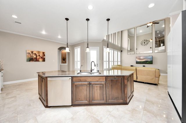 2202 Texoma Bend Lane, Friendswood, TX 77546