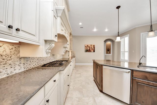 2202 Texoma Bend Lane, Friendswood, TX 77546