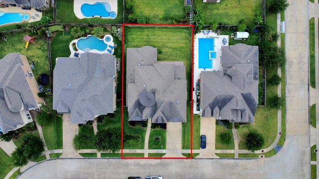 2202 Texoma Bend Lane, Friendswood, TX 77546