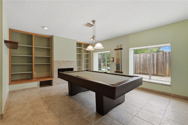 1122 Westover Street, College Station, TX 77840