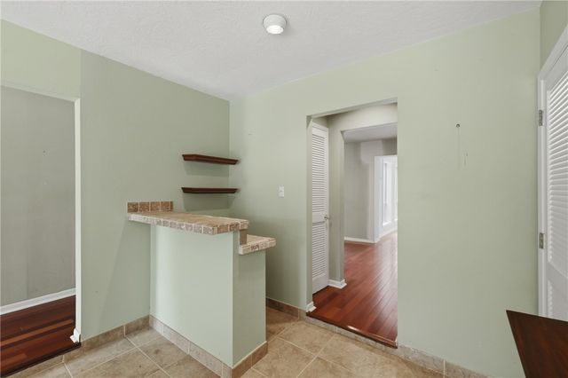 1122 Westover Street, College Station, TX 77840