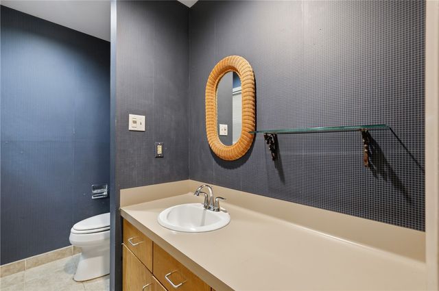 1122 Westover Street, College Station, TX 77840