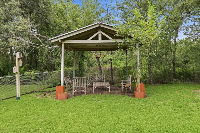 1122 Westover Street, College Station, TX 77840