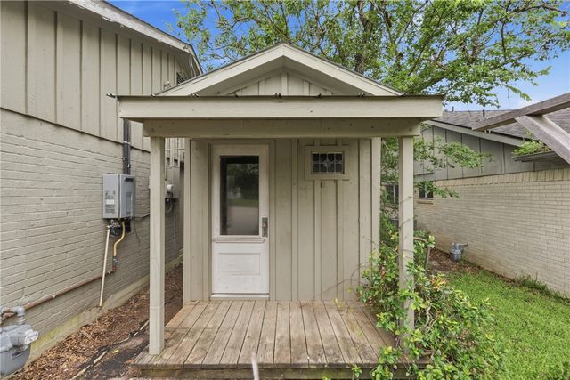 1122 Westover Street, College Station, TX 77840