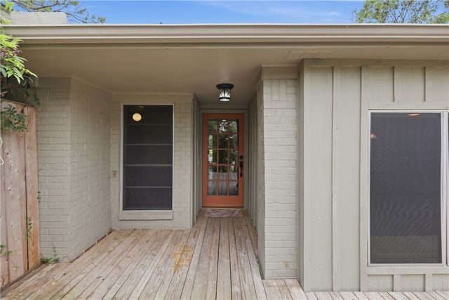 1122 Westover Street, College Station, TX 77840
