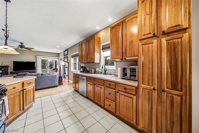 1860 Rockefeller Road, Wickliffe, OH 44092