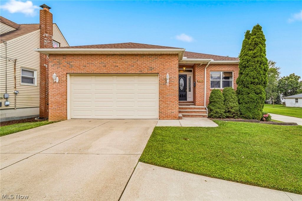 1860 Rockefeller Road, Wickliffe, OH 44092