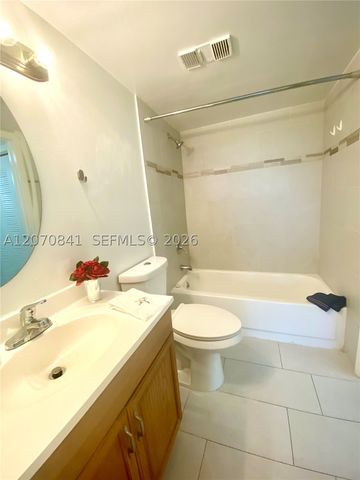 13120 SW 92nd Ave B-414, Miami, FL 33176