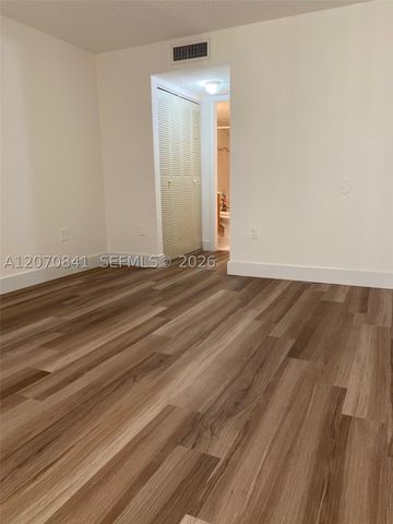 13120 SW 92nd Ave B-414, Miami, FL 33176
