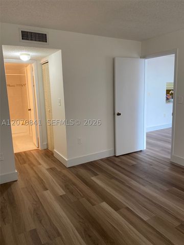 13120 SW 92nd Ave B-414, Miami, FL 33176