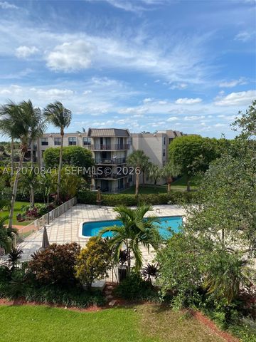 13120 SW 92nd Ave B-414, Miami, FL 33176