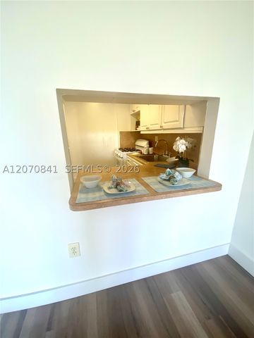 13120 SW 92nd Ave B-414, Miami, FL 33176